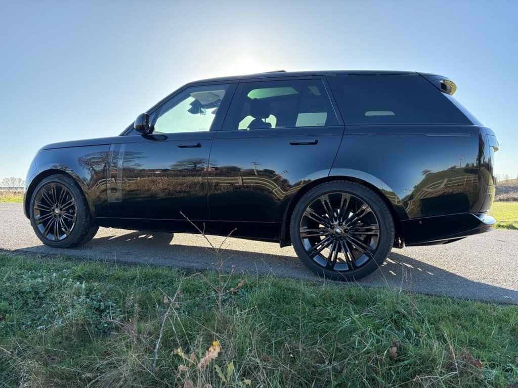 Used Land Rover Range Rover 2025 for sale - 76665498: Photo 9