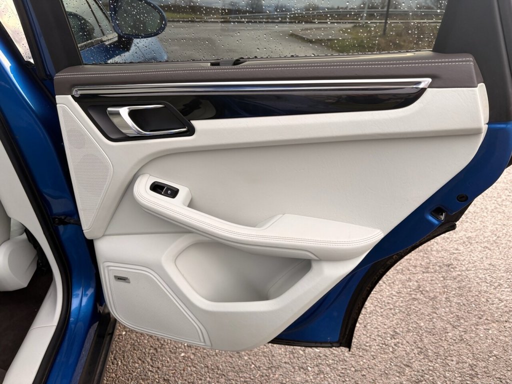 Used Porsche Macan 2015 for sale - 77249830: Photo 18