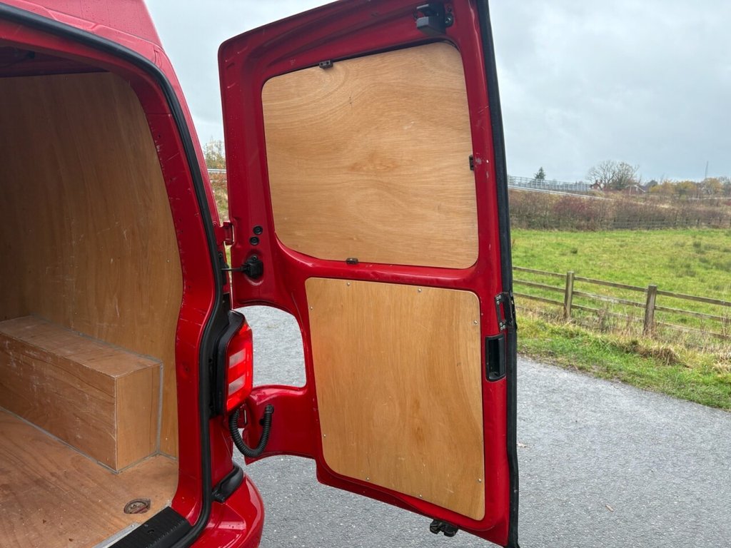 Used Volkswagen Transporter 2018 for sale - 77027064: Photo 19