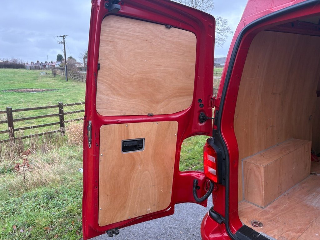 Used Volkswagen Transporter 2018 for sale - 77027064: Photo 20