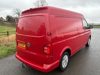 Used Volkswagen Transporter 2018 for sale - 77027064: Photo