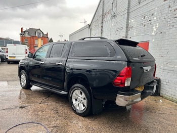 Used Toyota Hilux 2020 for sale - 77703756: Photo