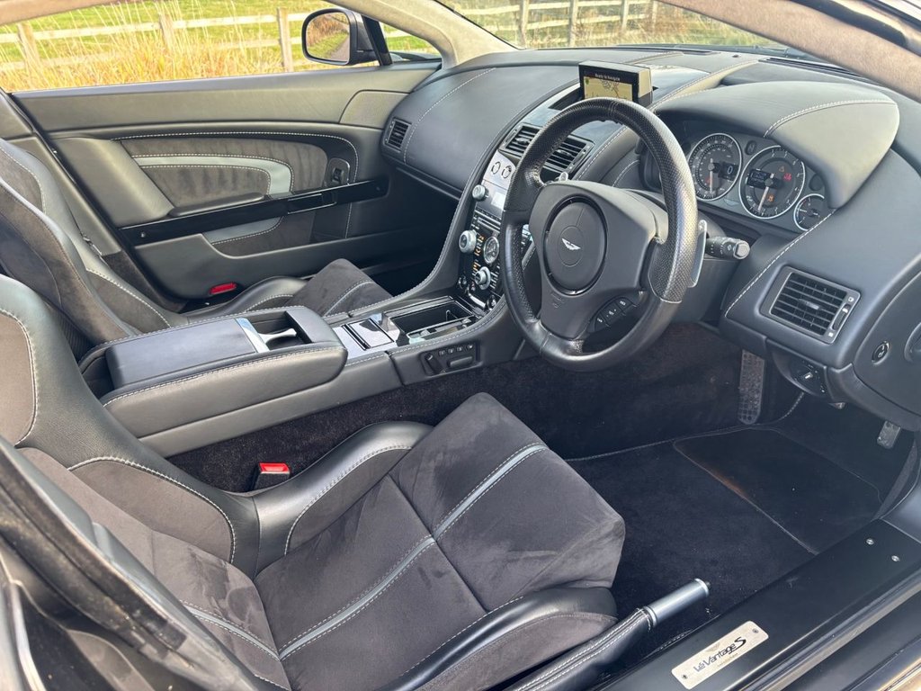 Used Aston Martin Vantage 2014 for sale - 77037811: Photo 17