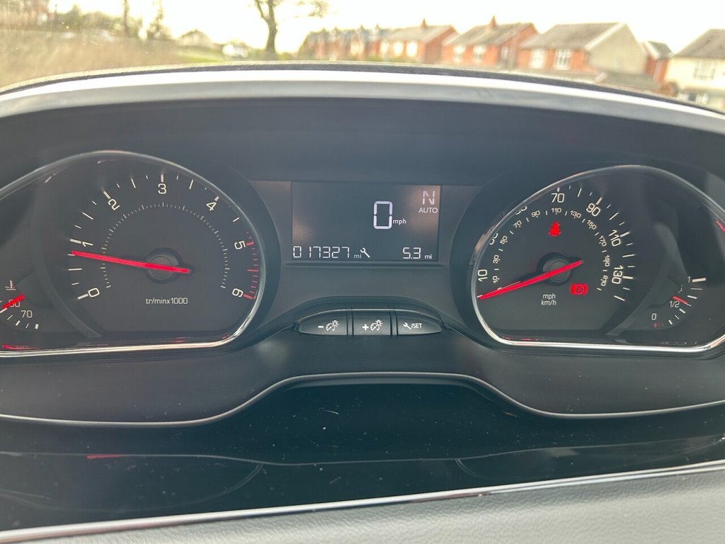 Used Peugeot 208 2012 for sale - 77765224: Photo 19