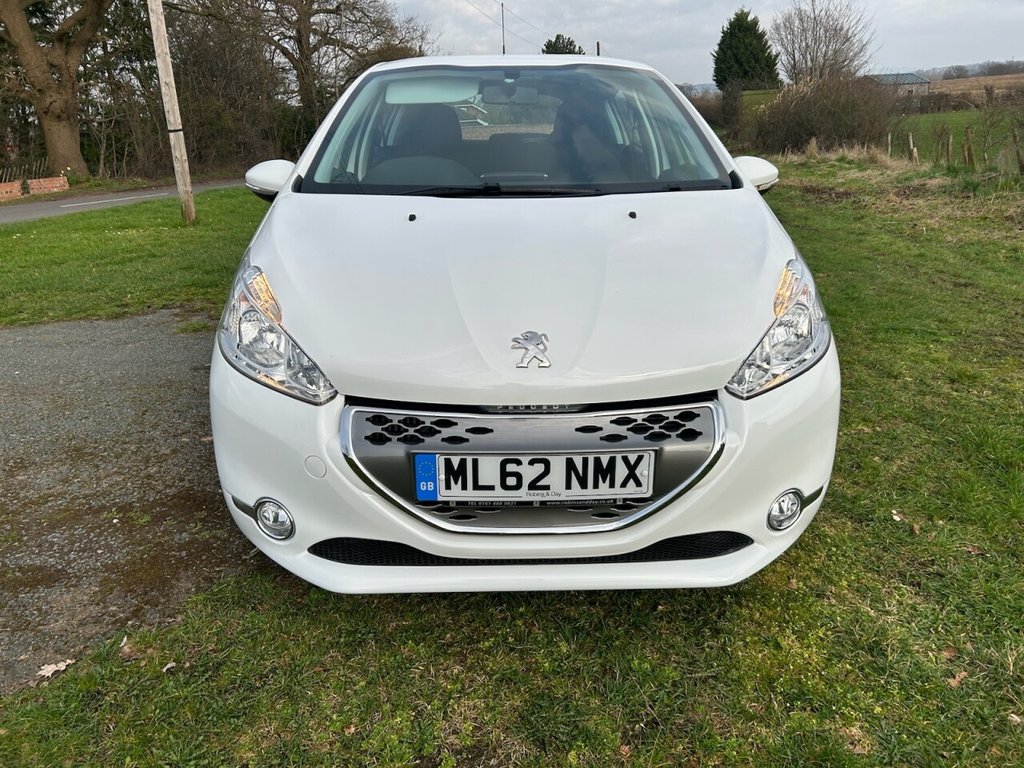 Used Peugeot 208 2012 for sale - 77765224: Photo 3
