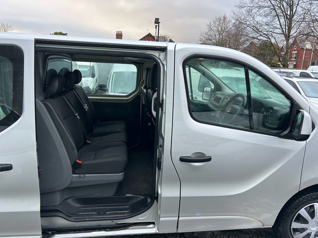 Used Vauxhall Vivaro 2018 for sale - 77056280: Photo 2