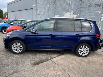 Used Volkswagen Touran 2020 for sale - 79710202: Photo