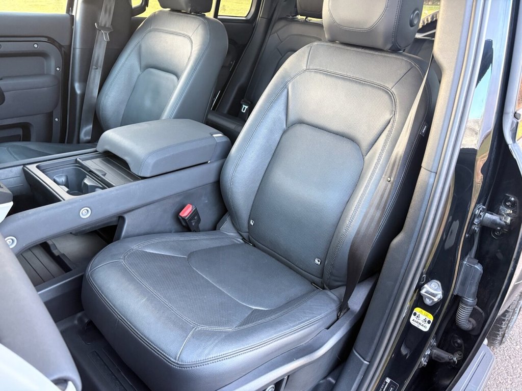 Used Land Rover Defender 2022 for sale - 77056314: Photo 18