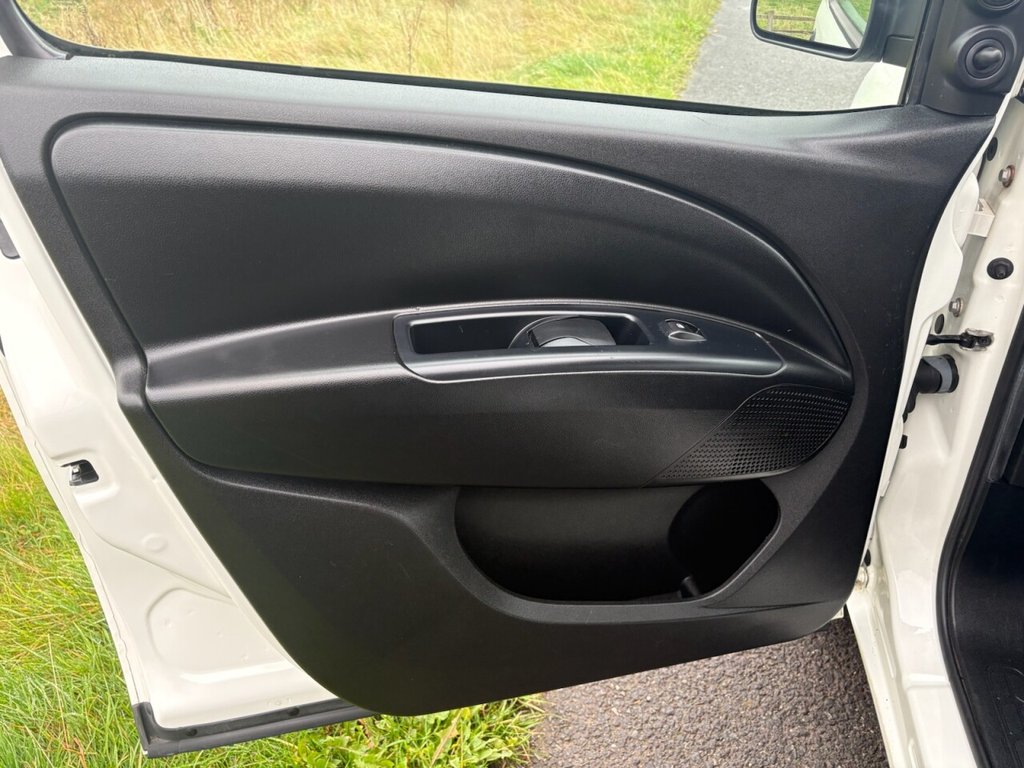 Used Vauxhall Combo 2019 for sale - 77064875: Photo 17