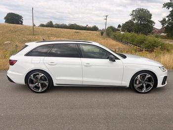 Used Audi A4 2022 for sale - 79422103: Photo