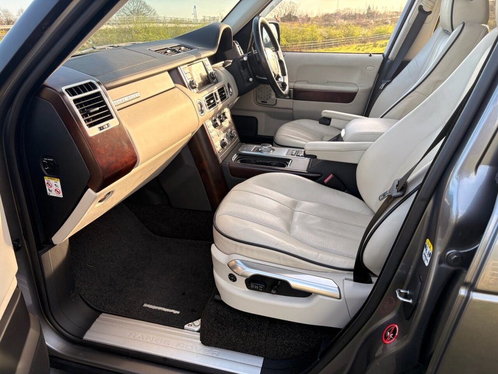 Used Land Rover Range Rover 2011 for sale - 77966710: Photo 26