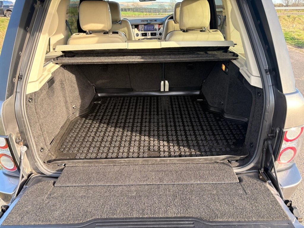 Used Land Rover Range Rover 2011 for sale - 77966710: Photo 40