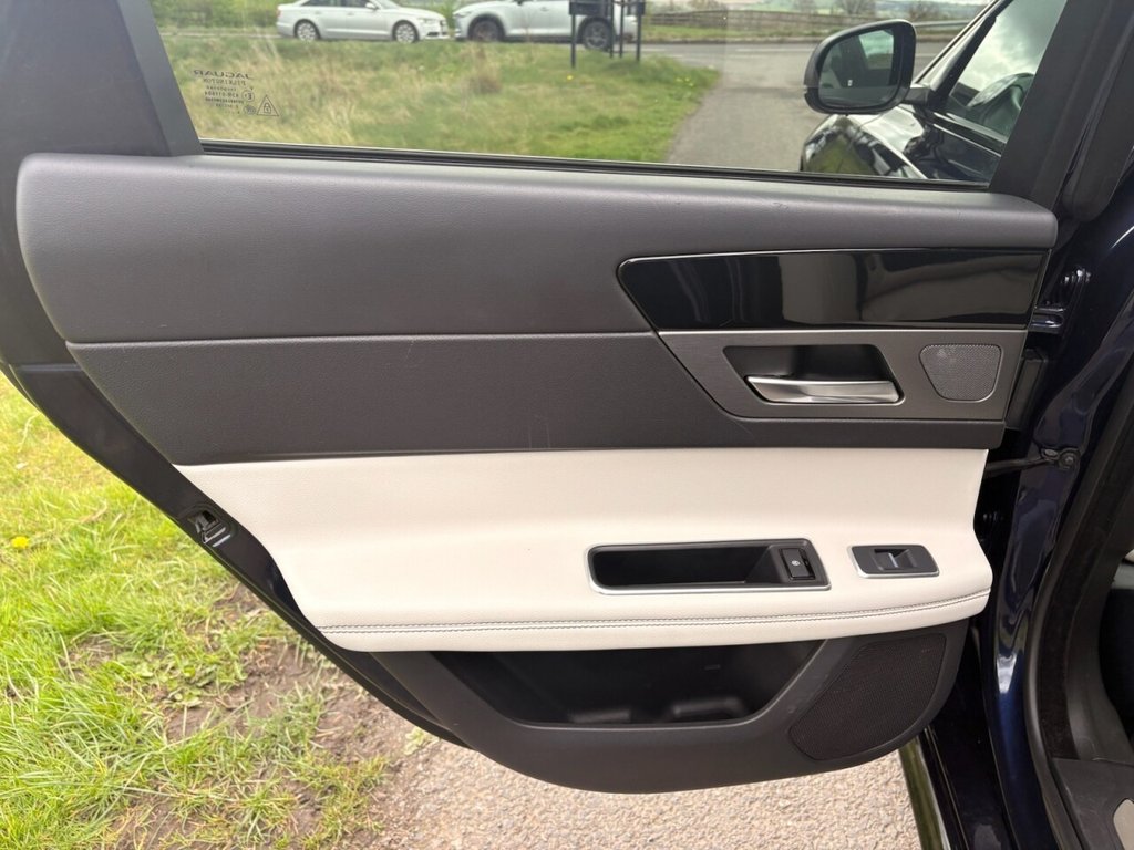 Used Jaguar XF 2017 for sale - 78124135: Photo 17