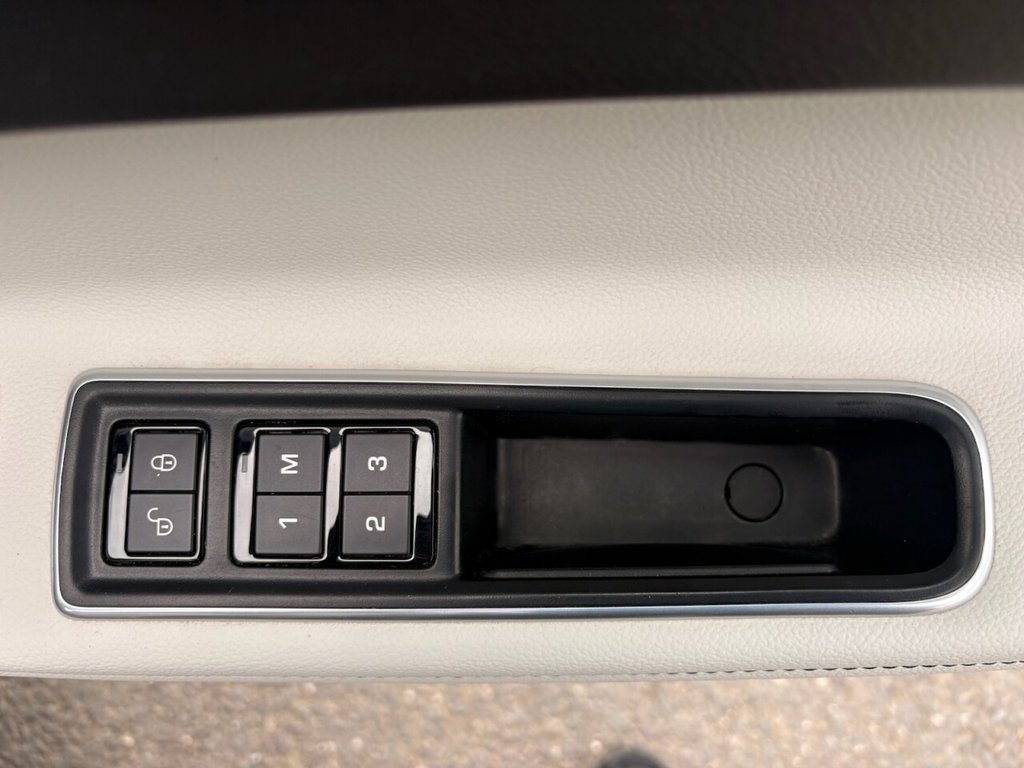 Used Jaguar XF 2017 for sale - 78124135: Photo 24