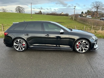 Audi RS4 Avant feature image