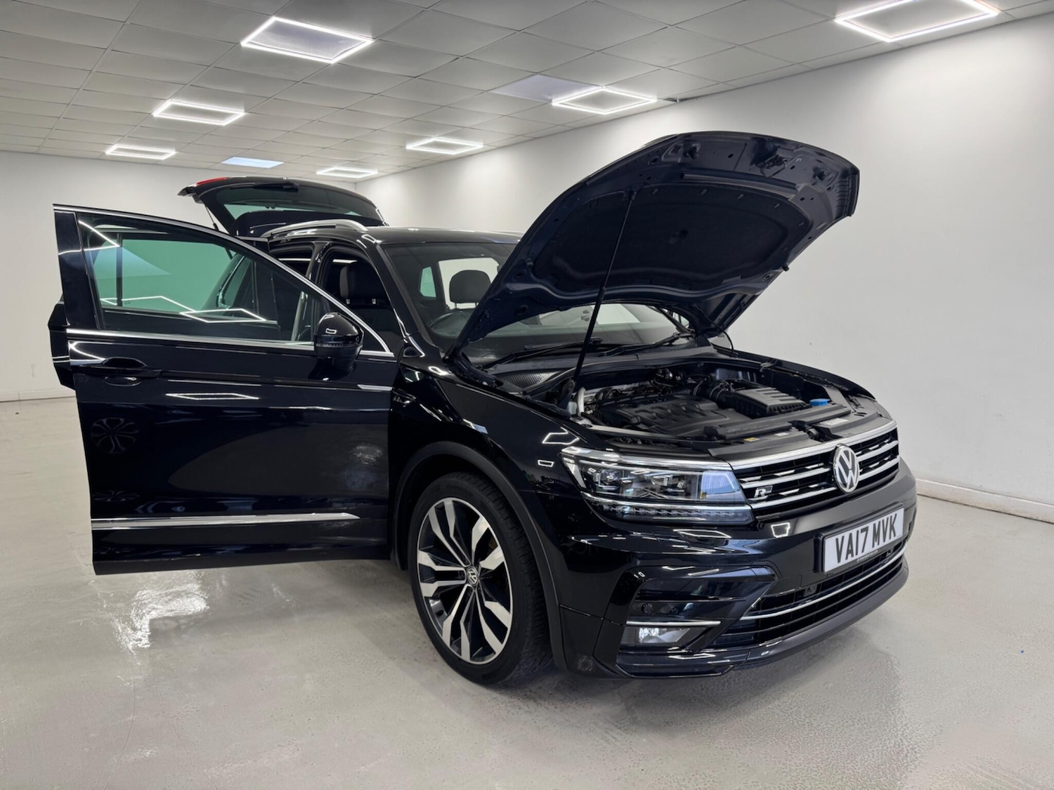 Used Volkswagen Tiguan 2017 for sale - 76803533: Photo 11