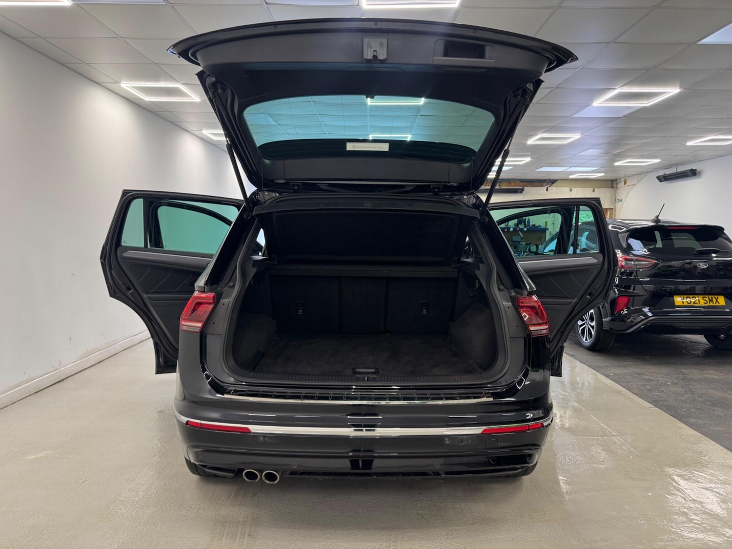 Used Volkswagen Tiguan 2017 for sale - 76803533: Photo 14