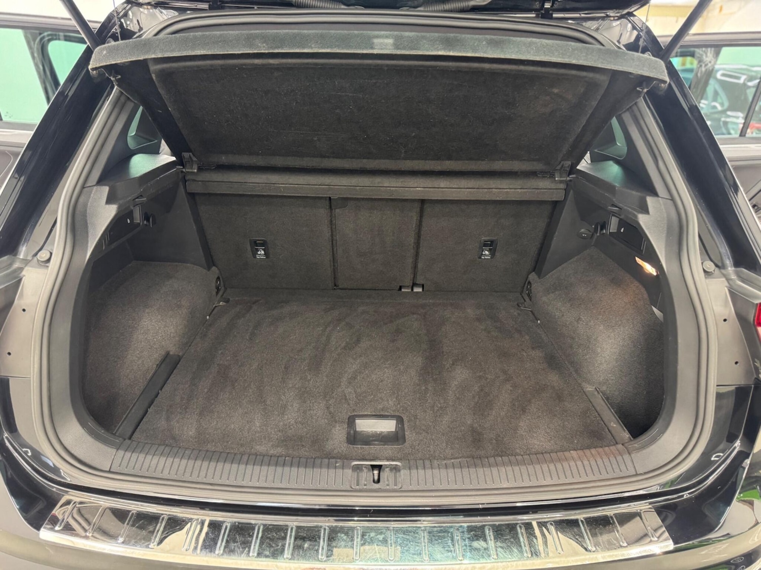 Used Volkswagen Tiguan 2017 for sale - 76803533: Photo 15