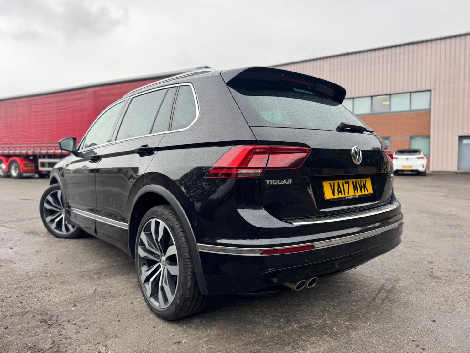 Used Volkswagen Tiguan 2017 for sale - 76803533: Photo 31