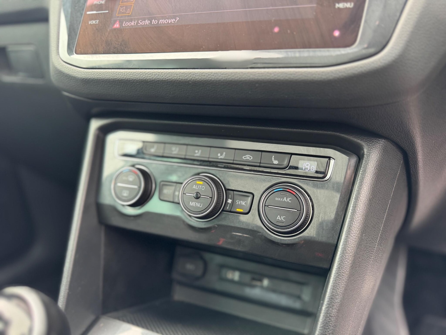 Used Volkswagen Tiguan 2017 for sale - 76803533: Photo 48