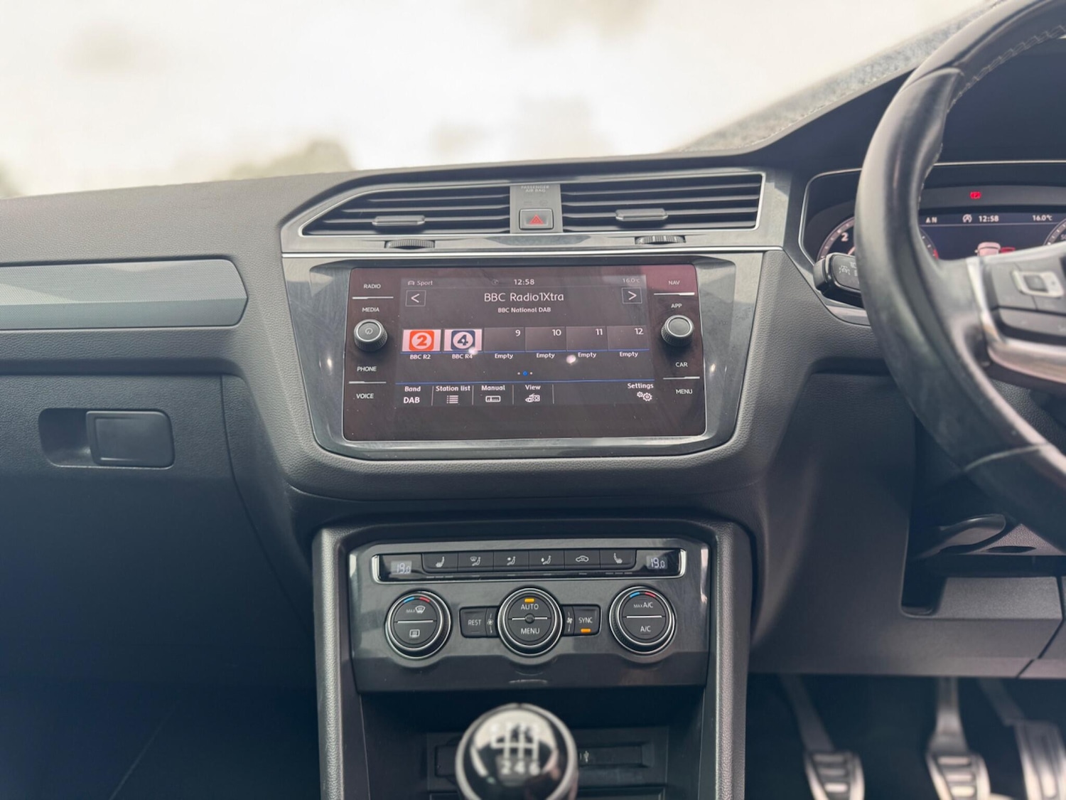 Used Volkswagen Tiguan 2017 for sale - 76803533: Photo 50