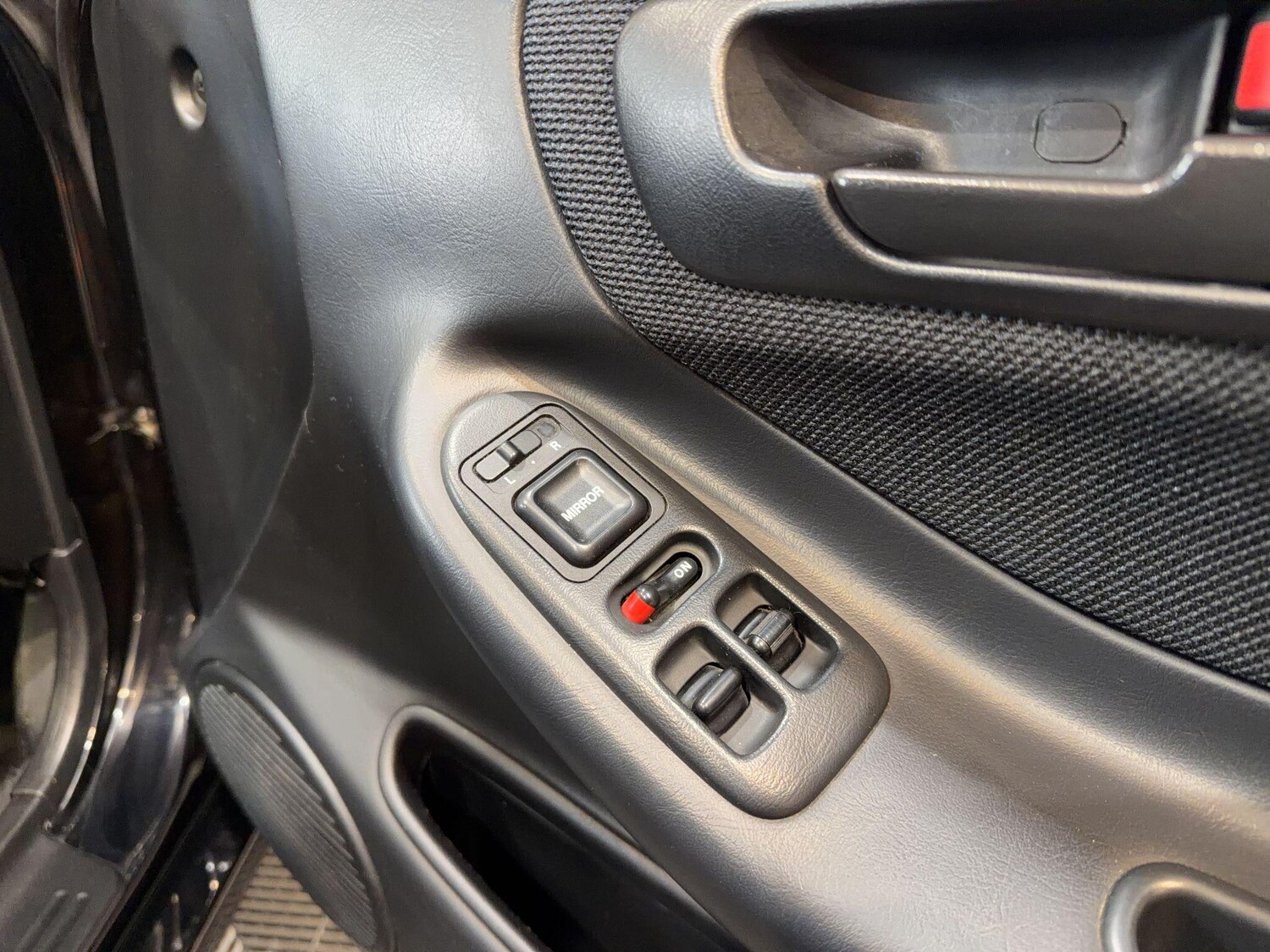 Used Honda Integra 2000 for sale - 78157066: Photo 40