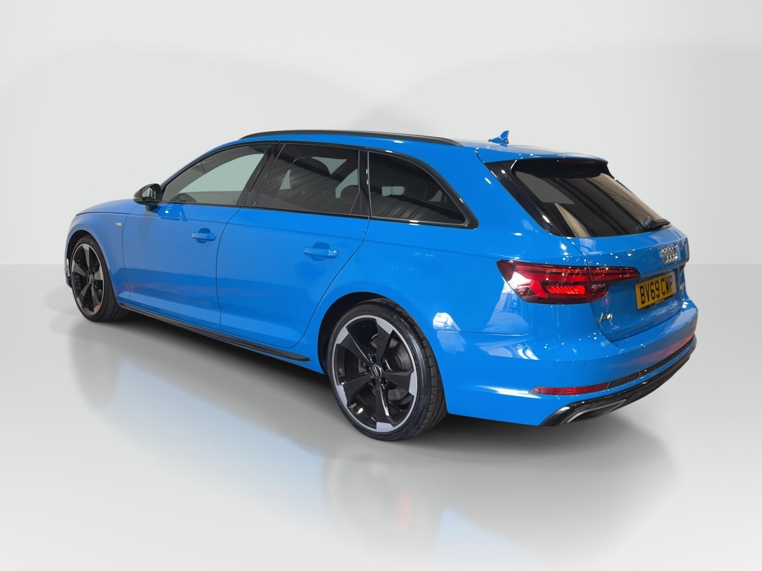 Used Audi A4 2019 for sale - 78085768: Photo 3