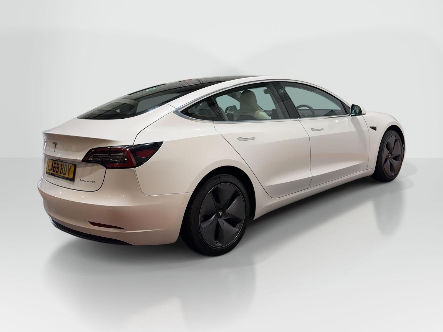 Used Tesla Model 3 for sale - 77496279: Photo 3
