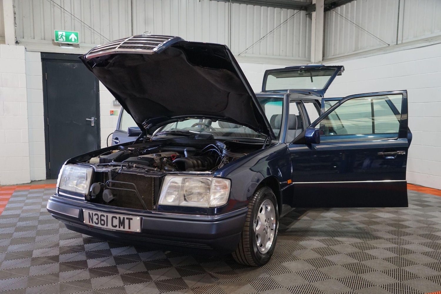 Used Mercedes-Benz E Class 1996 for sale - 77994074: Photo 14