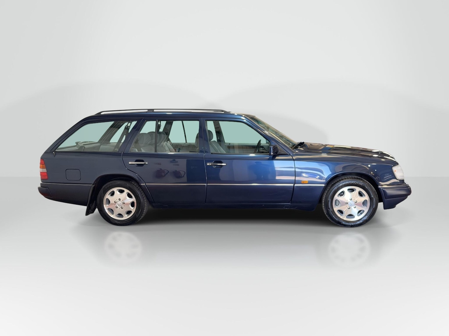 Used Mercedes-Benz E Class 1996 for sale - 77994074: Photo 18