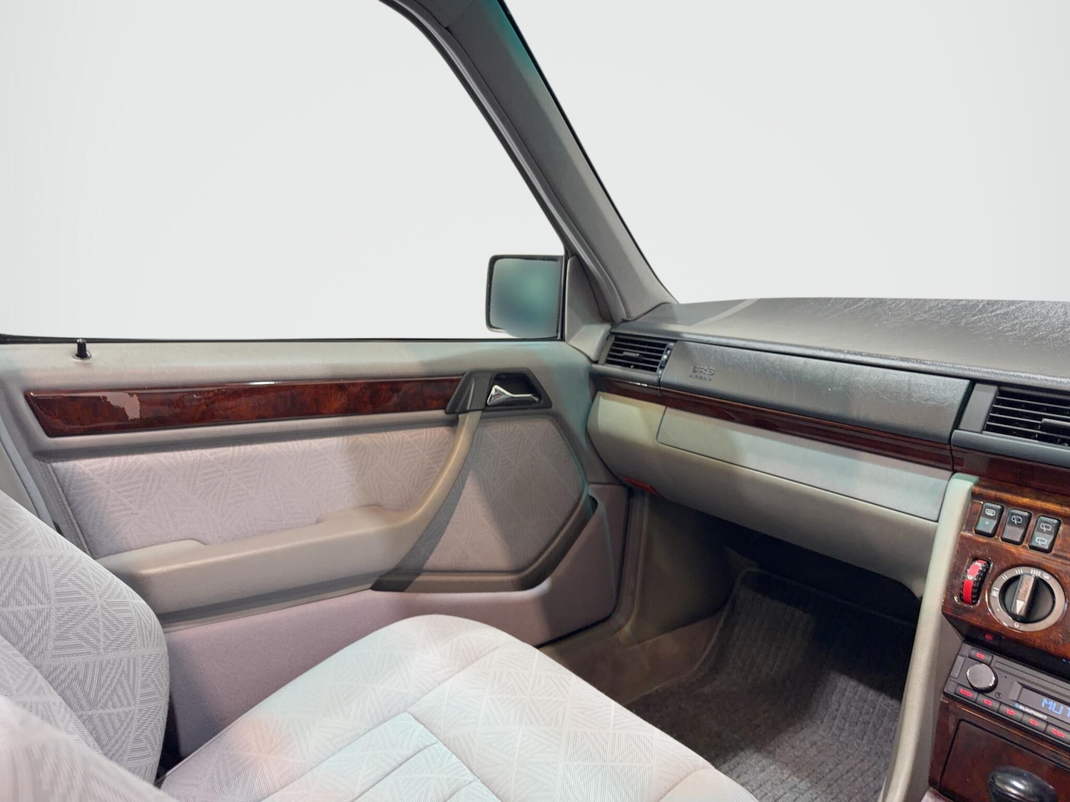 Used Mercedes-Benz E Class 1996 for sale - 77994074: Photo 30