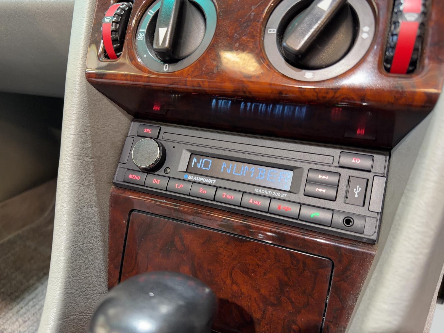 Used Mercedes-Benz E Class 1996 for sale - 77994074: Photo 38