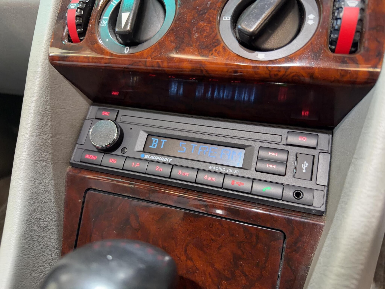 Used Mercedes-Benz E Class 1996 for sale - 77994074: Photo 39