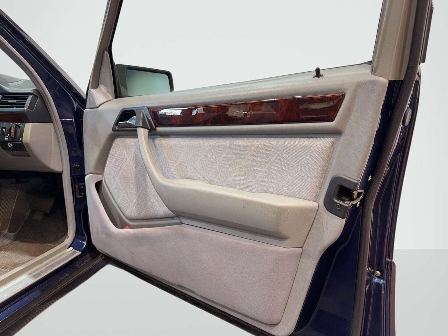 Used Mercedes-Benz E Class 1996 for sale - 77994074: Photo 40