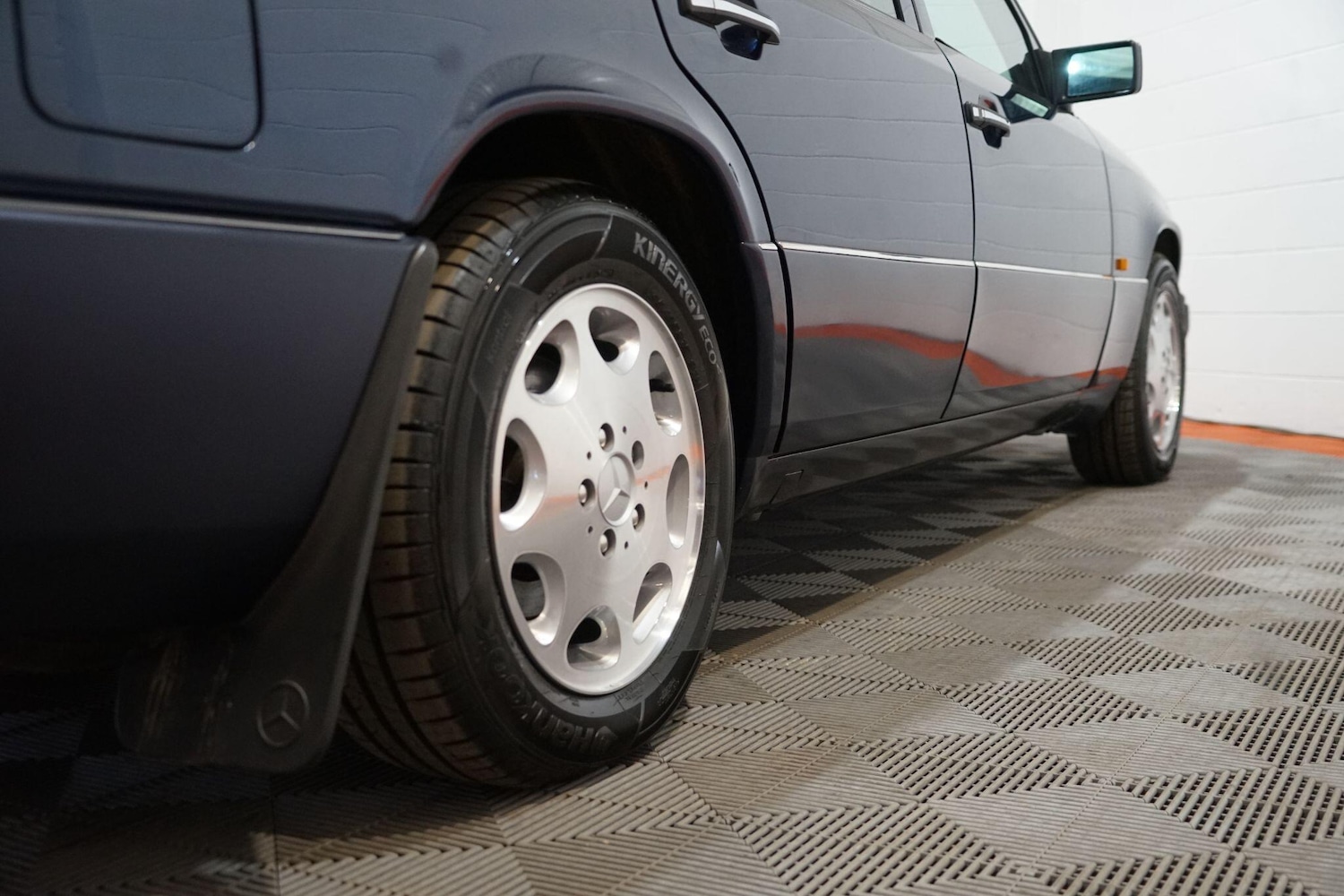 Used Mercedes-Benz E Class 1996 for sale - 77994074: Photo 43