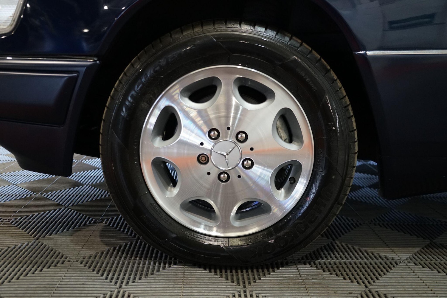 Used Mercedes-Benz E Class 1996 for sale - 77994074: Photo 46