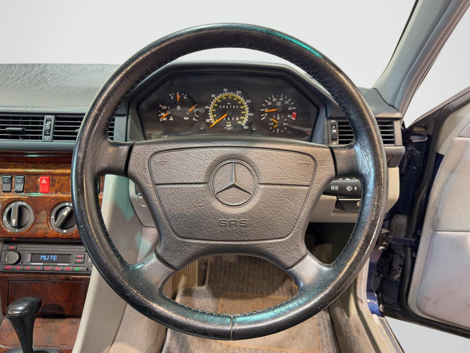 Used Mercedes-Benz E Class 1996 for sale - 77994074: Photo 52