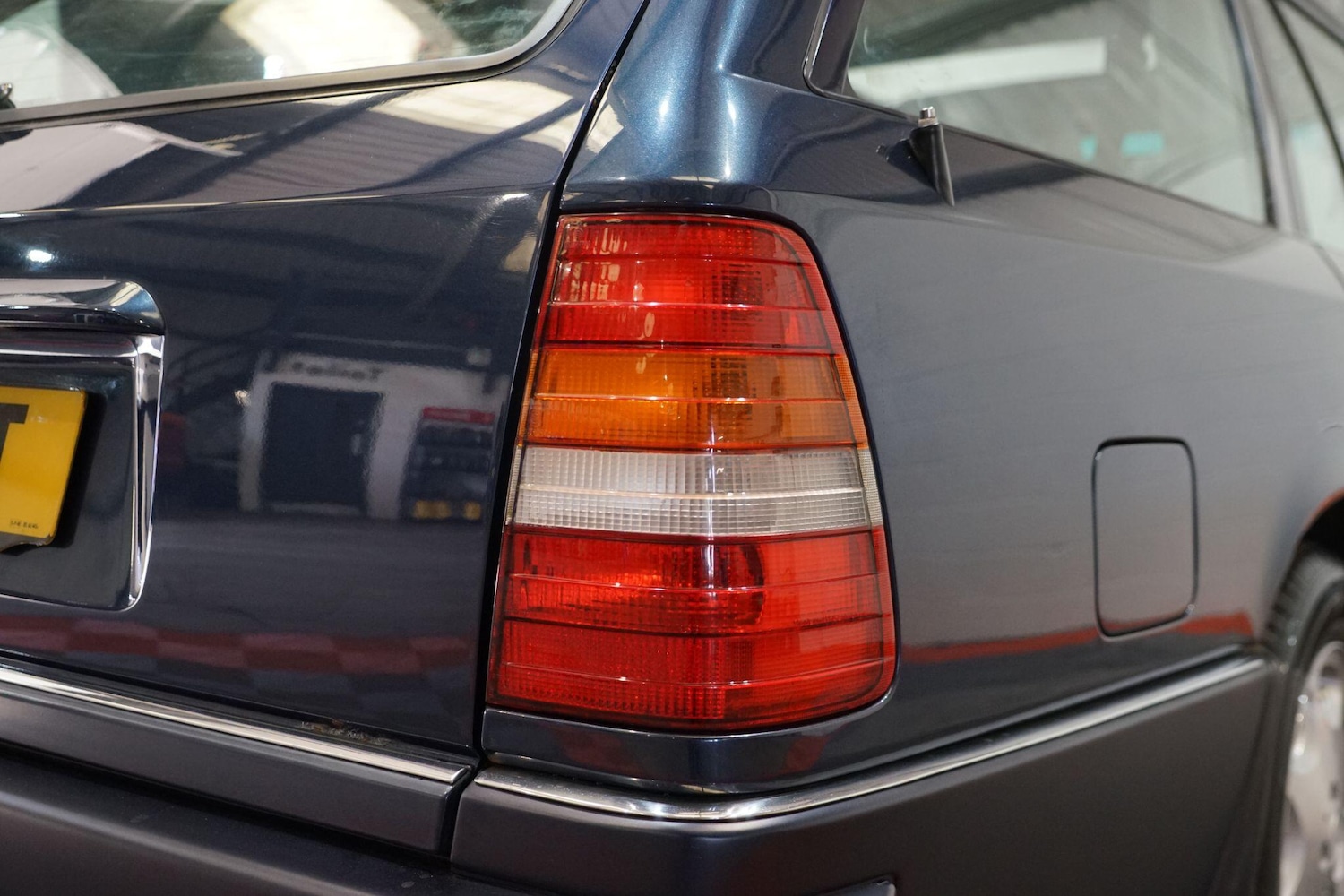 Used Mercedes-Benz E Class 1996 for sale - 77994074: Photo 57