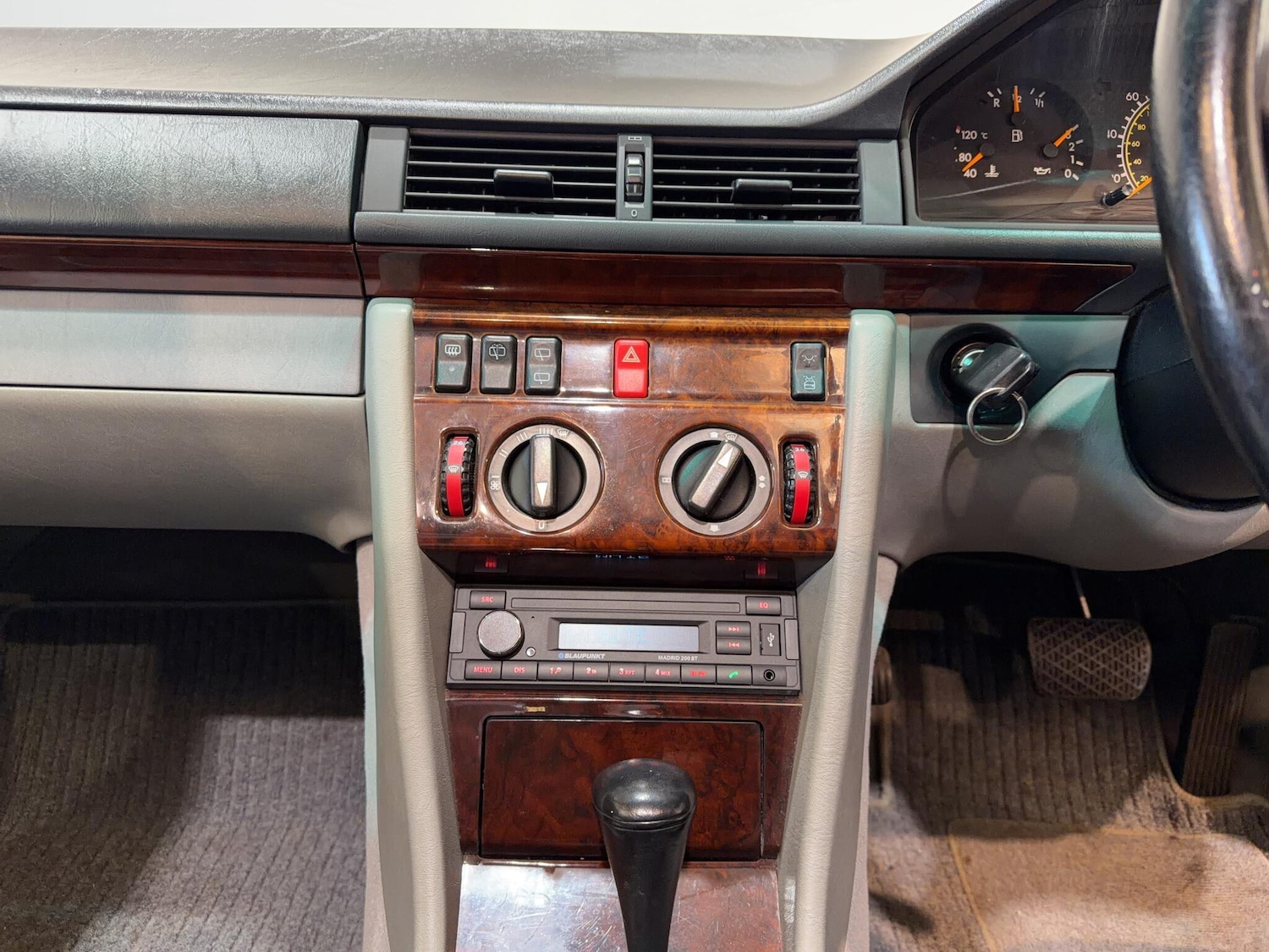 Used Mercedes-Benz E Class 1996 for sale - 77994074: Photo 68