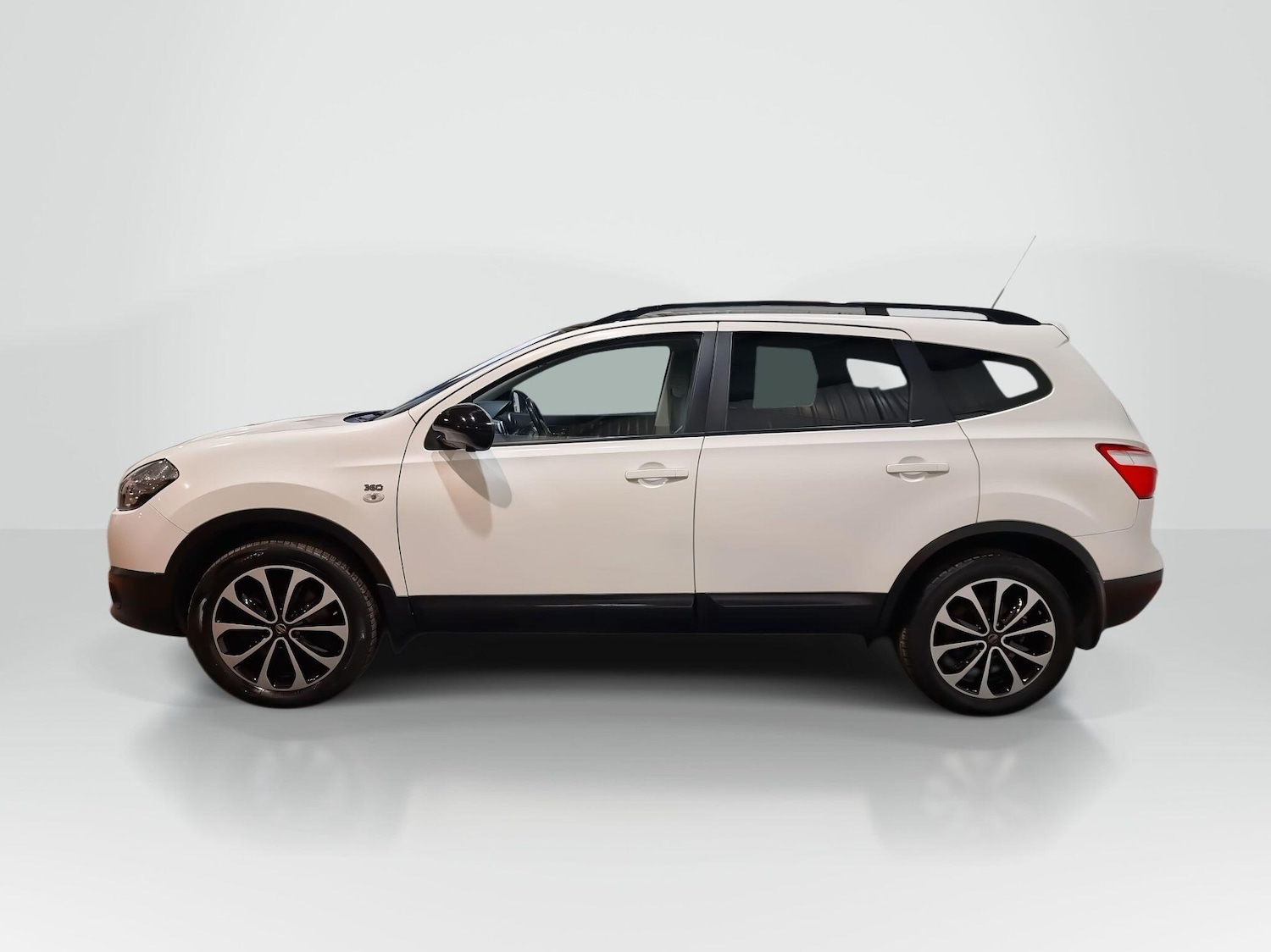 Used Nissan Qashqai+2 2013 for sale - 77425946: Photo 2