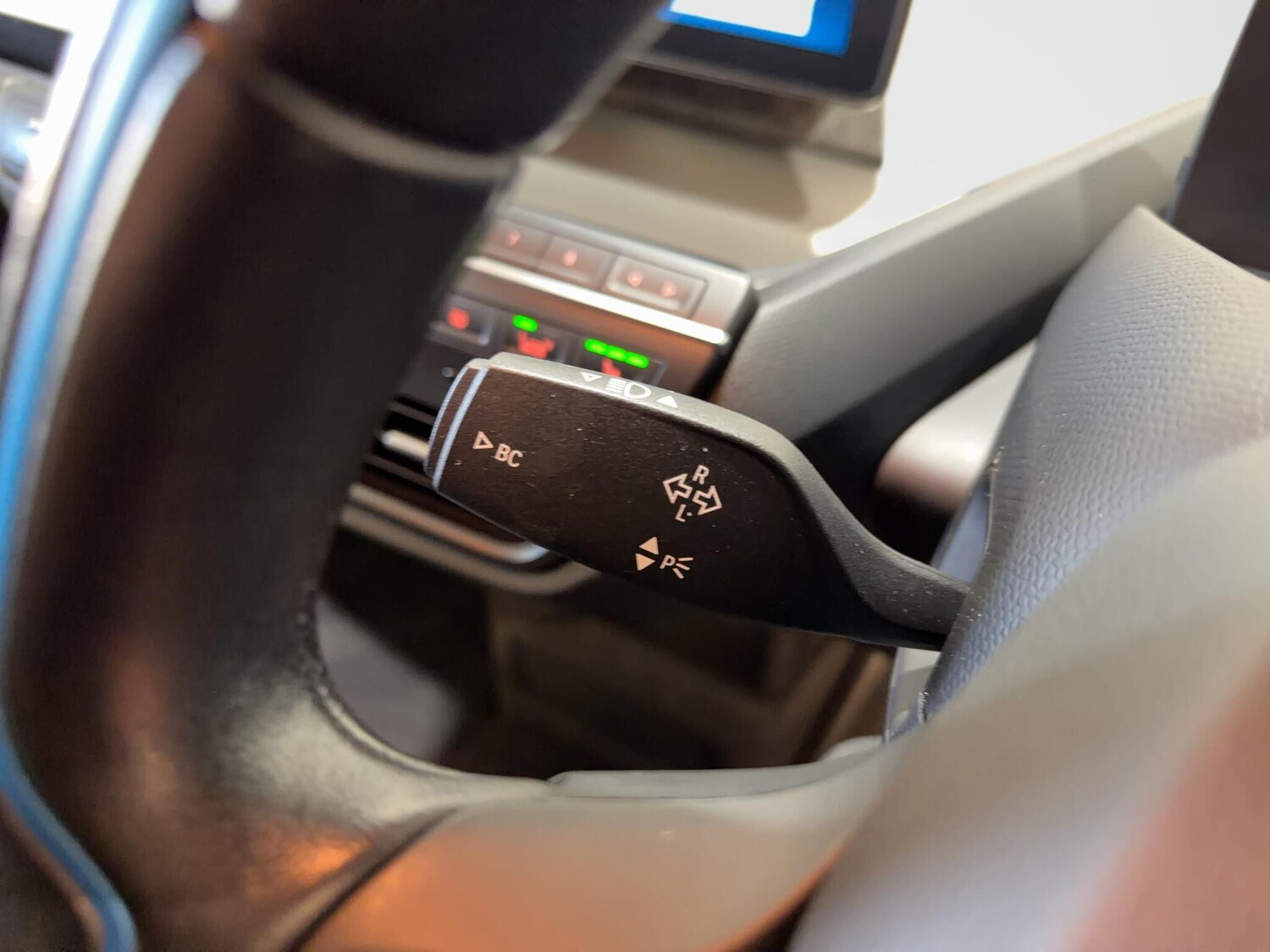 Used BMW i3 2022 for sale - 77839392: Photo 25