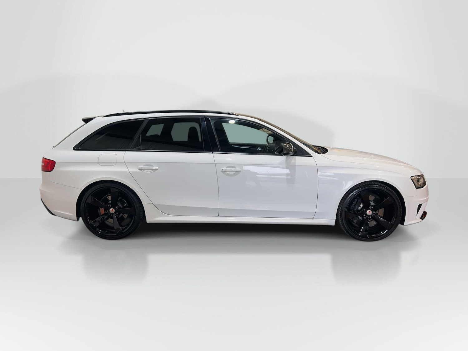 Used Audi RS4 Avant for sale - 78115332: Photo 2