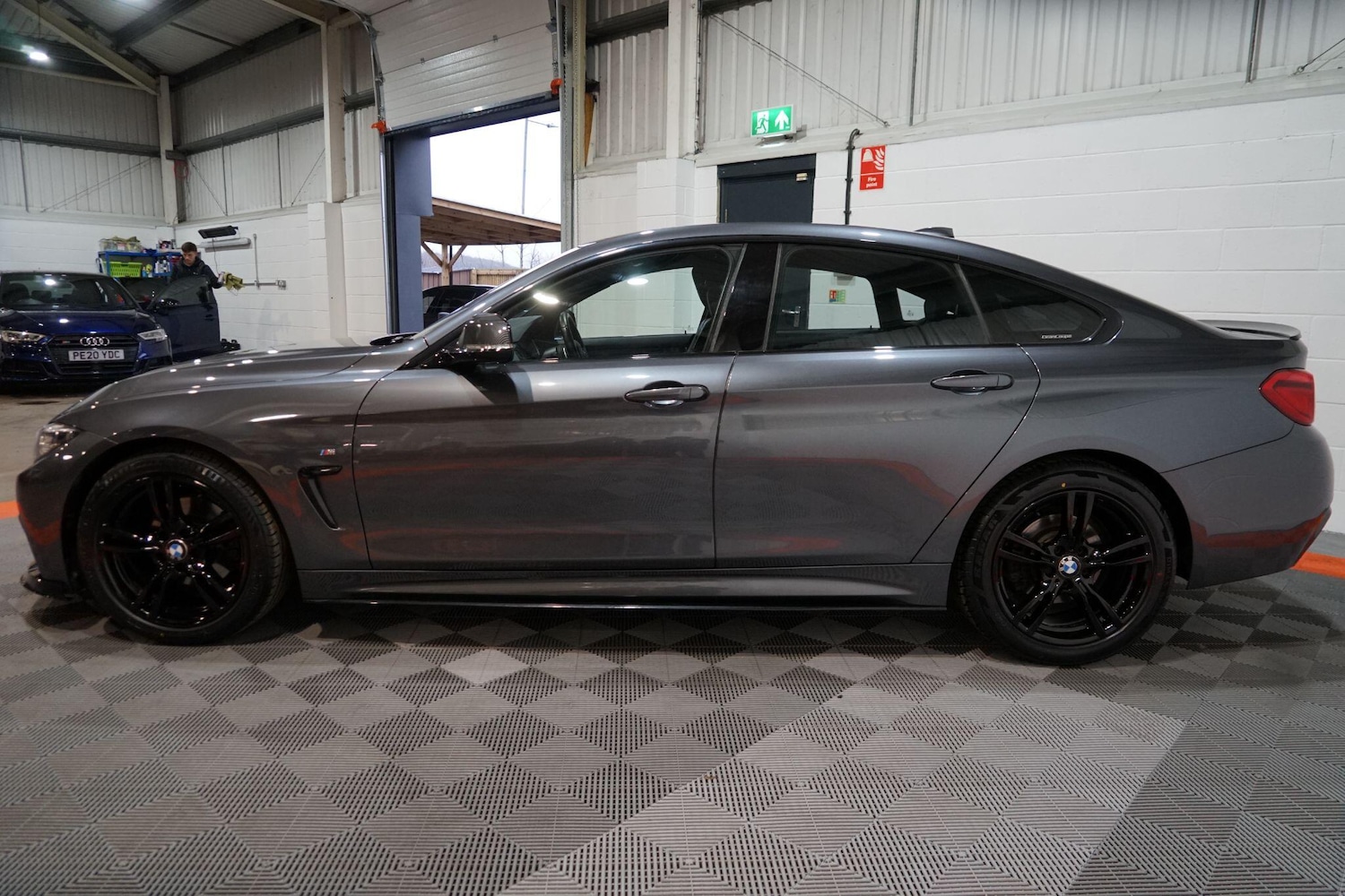 Used BMW 4 Series 2017 for sale - 76995847: Photo 2