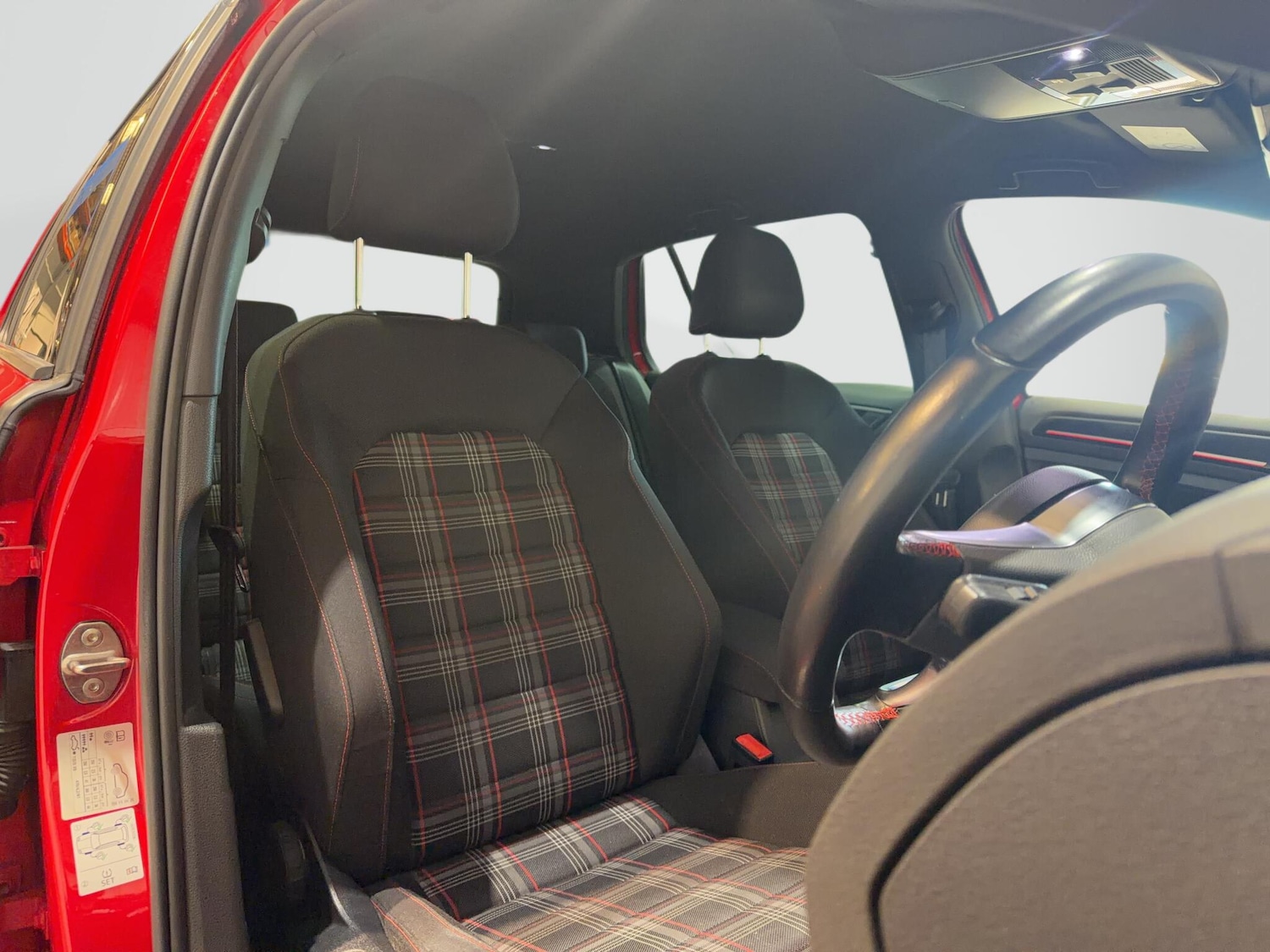 Used Volkswagen Golf 2016 for sale - 77969998: Photo 30