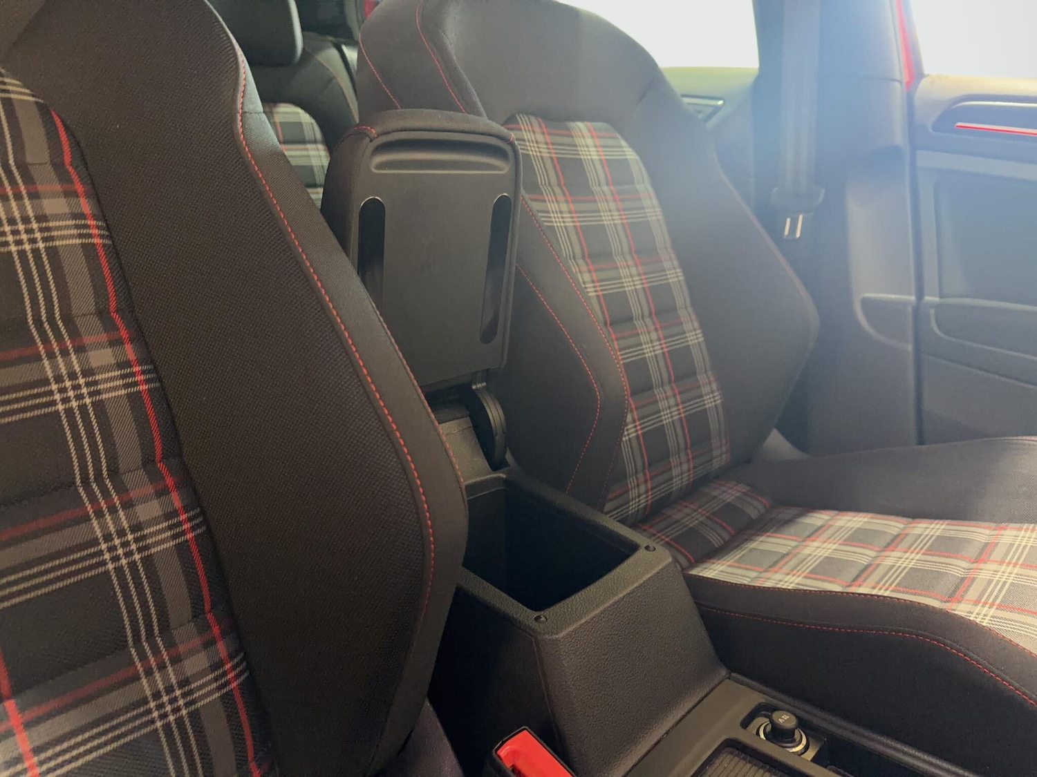 Used Volkswagen Golf 2016 for sale - 77969998: Photo 31