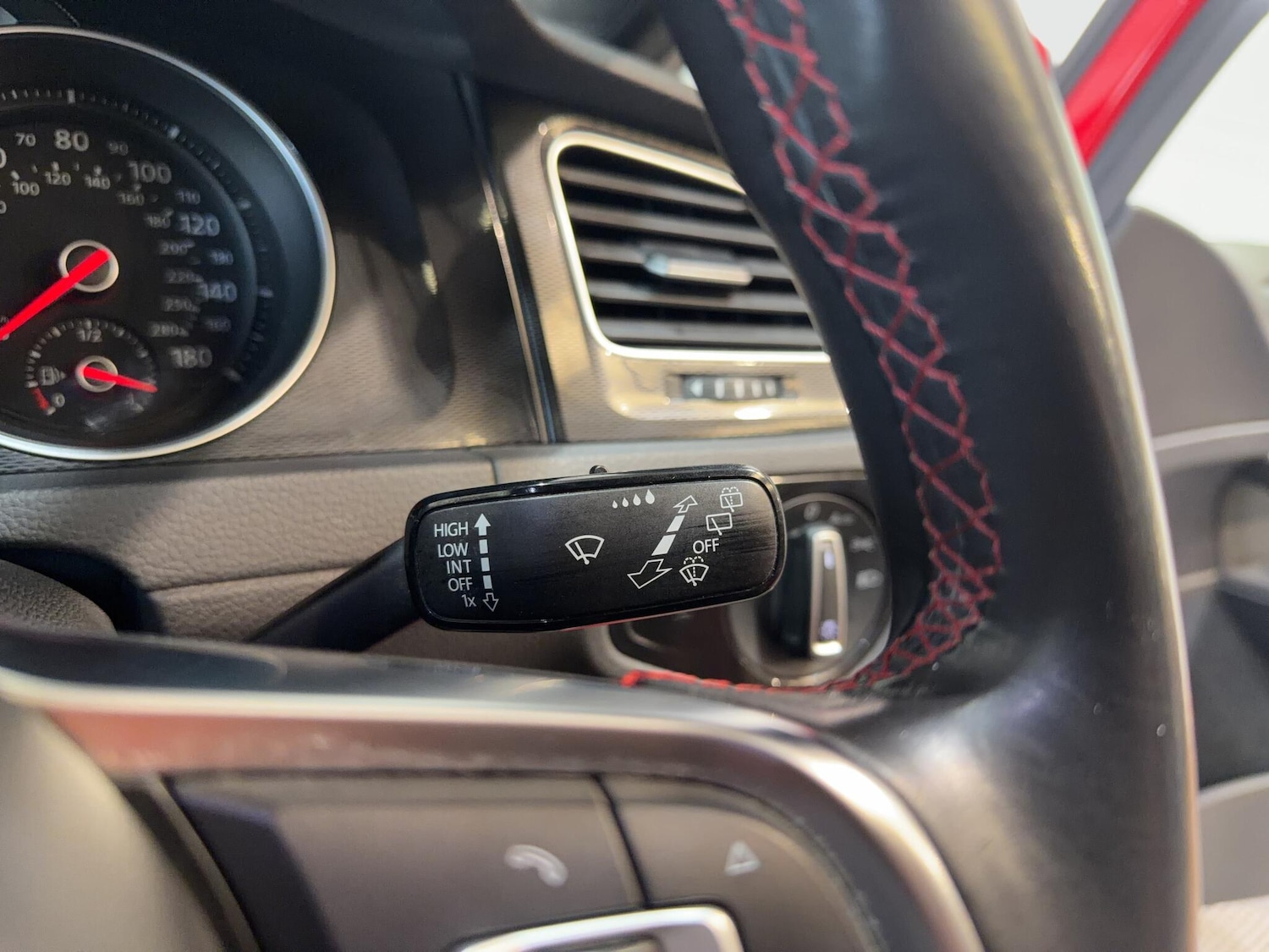 Used Volkswagen Golf 2016 for sale - 77969998: Photo 35