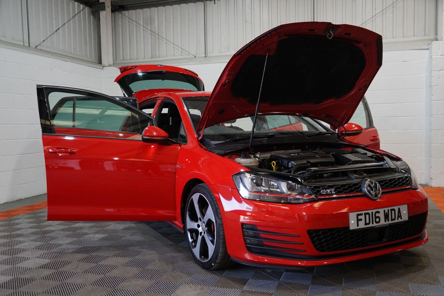 Used Volkswagen Golf 2016 for sale - 77969998: Photo 8