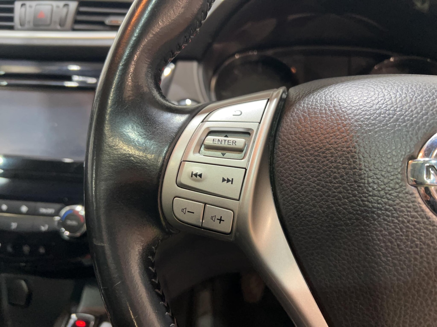 Used Nissan Qashqai 2016 for sale - 77646385: Photo 24