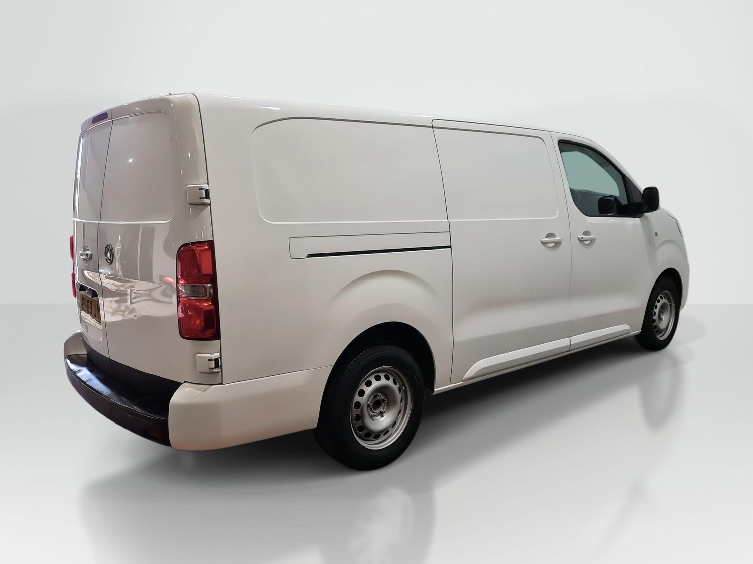 Used Vauxhall Vivaro 2019 for sale - 77468731: Photo 3