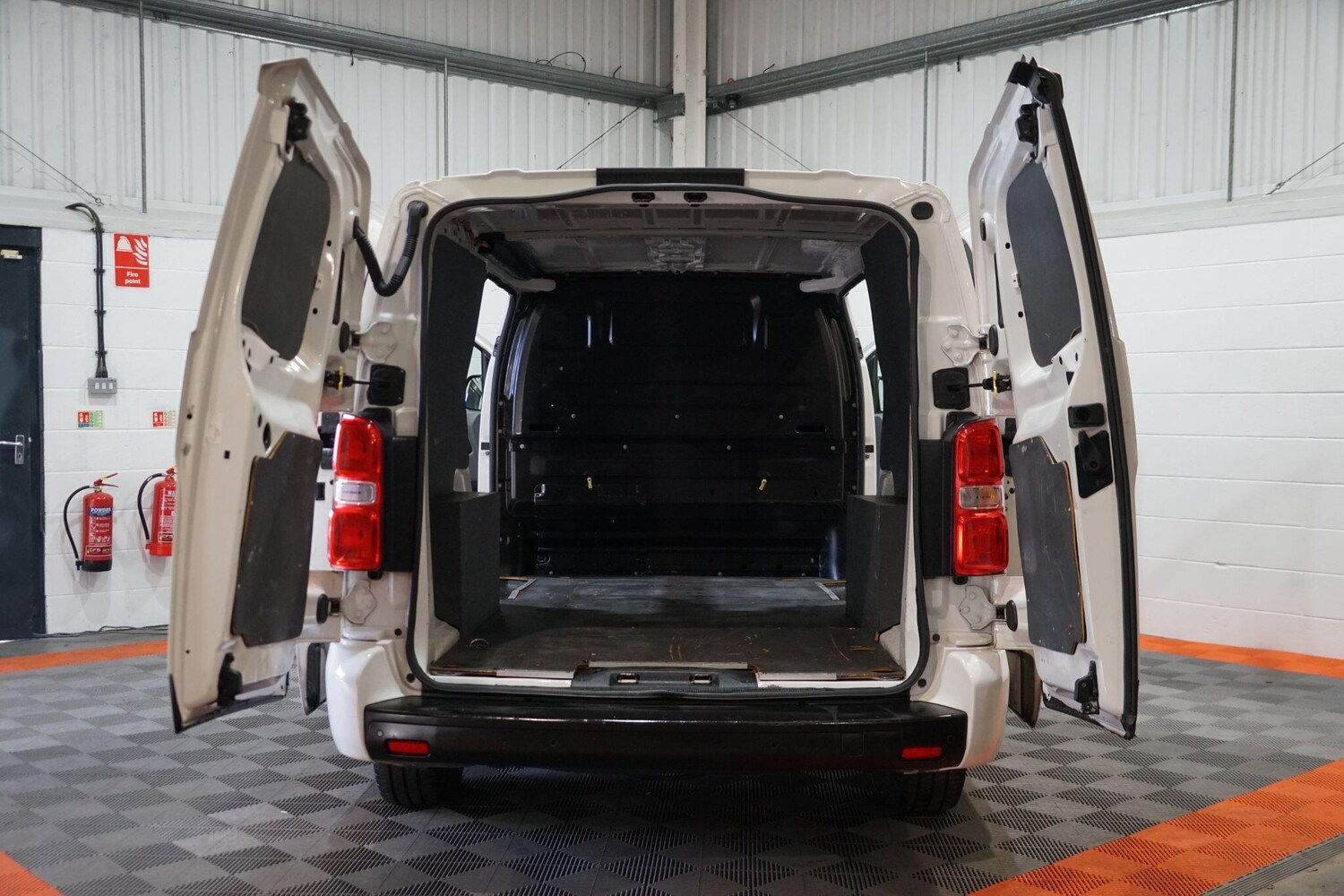 Used Vauxhall Vivaro 2019 for sale - 77468731: Photo 63